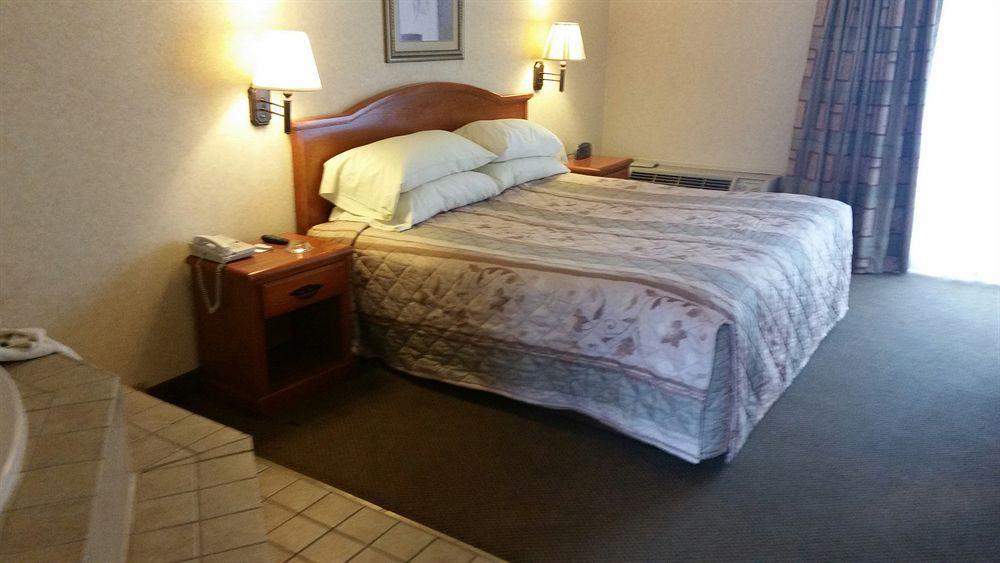 Super 8 By Wyndham Paragould Екстериор снимка